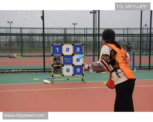 成都飞盘队在极限运动嘉年华中的灵活性表现引发热议与赞赏